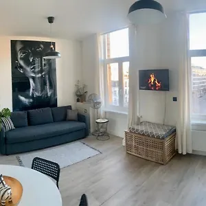 https://modern-flat-toplocated-with-cityview.brusselshotelsbook.com