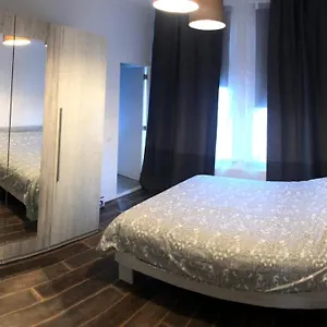 https://your-home.brusselshotelsbook.com