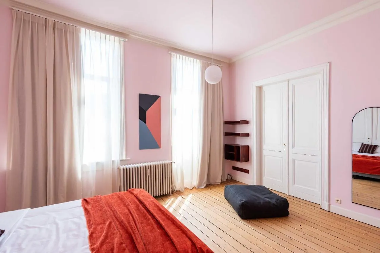 Smartflats - Theatre Antwerp Apartment